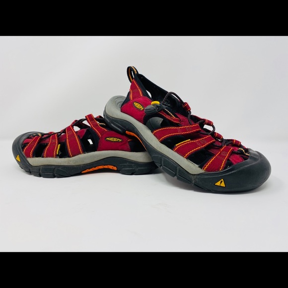 athletic sandals women's